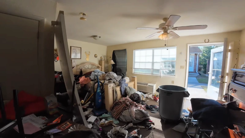 Cluttered Sun City home before a junk removal Sun City Menifee job